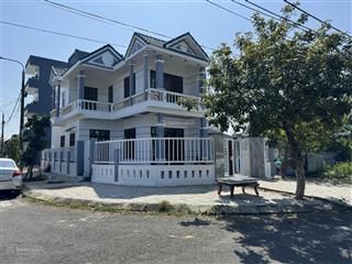 Bán nhà 3 tầng lô góc 2 mặt tiền đường việt bắc