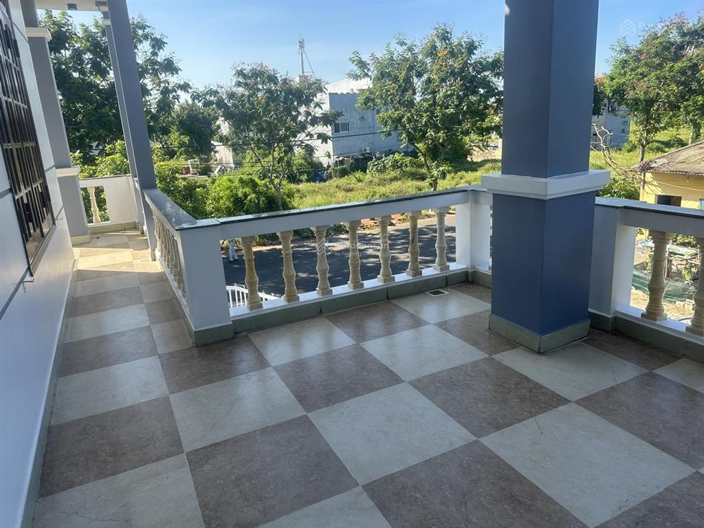 Bán nhà 3 tầng lô góc 2 mặt tiền đường việt bắc view chung cư 29 tầng