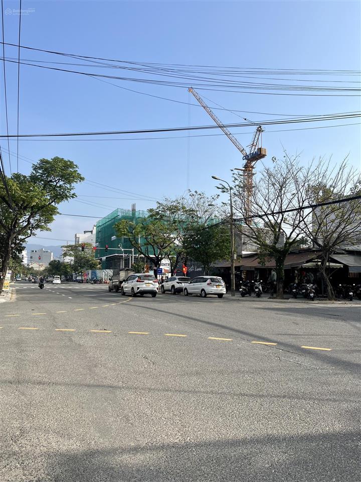 Cho thuê lô góc 2 mặt tiền đường hồ nghinh, vị trí sầm uất, dt 6x25m, hđ thuê lâu dài