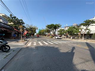 Cho thuê đất lô góc 2 mặt tiền đường hồ nghinh, đà nẵng, gần biển, khu du lịch sầm uất, dt 11x25m