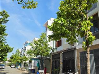 Nhà rẻ nhất kdc phú hồng thịnh 6 sát thủ đức 5,3 tỉ nhanh tay  0902 946 ***