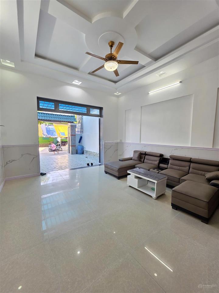 Nhà rẻ kdc đẹp dân trí đường xe hơi 3,9 tỉ cho thuê dc 7tr nhanh tay sở hữu 0902 946 ***