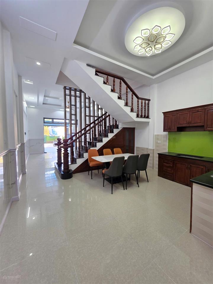 Nhà rẻ kdc đẹp dân trí đường xe hơi 3,9 tỉ cho thuê dc 7tr nhanh tay sở hữu 0902 946 ***