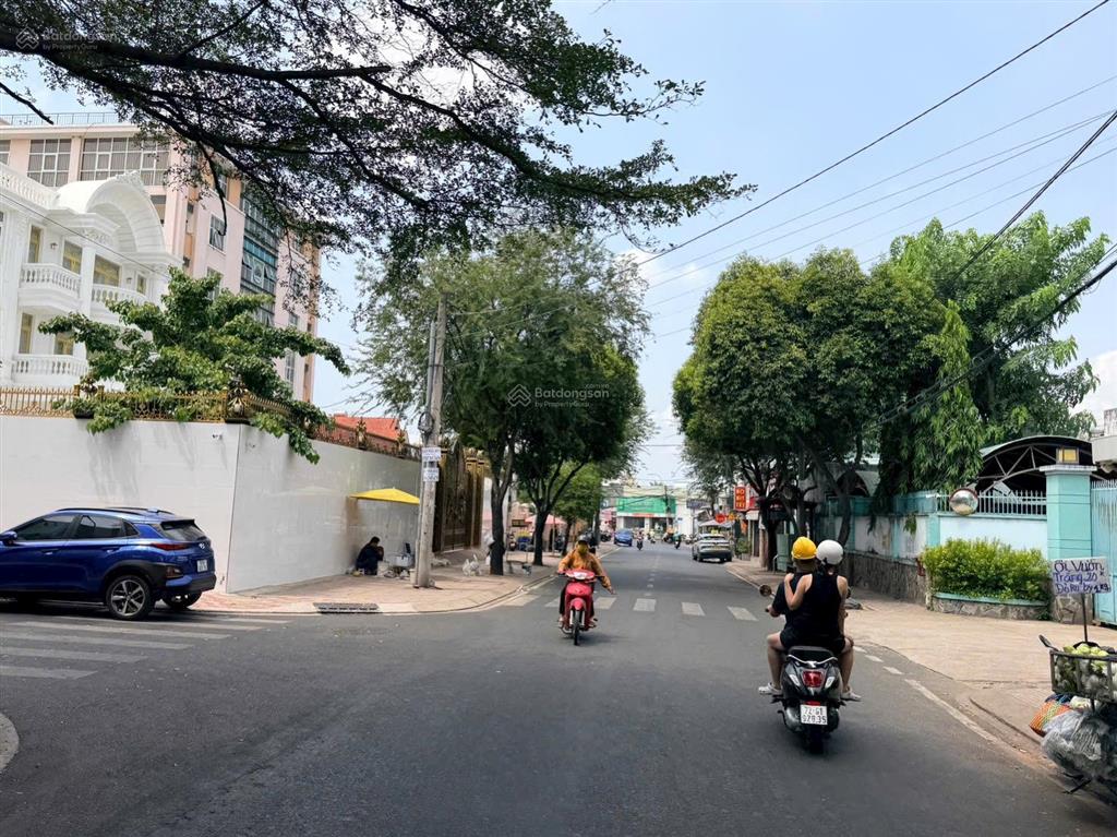 Bán mặt tiền thống nhất  kinh doanh sầm uất  dt 130m2 ngang khủng 8.6m  26 tỷ  hiếm bán!