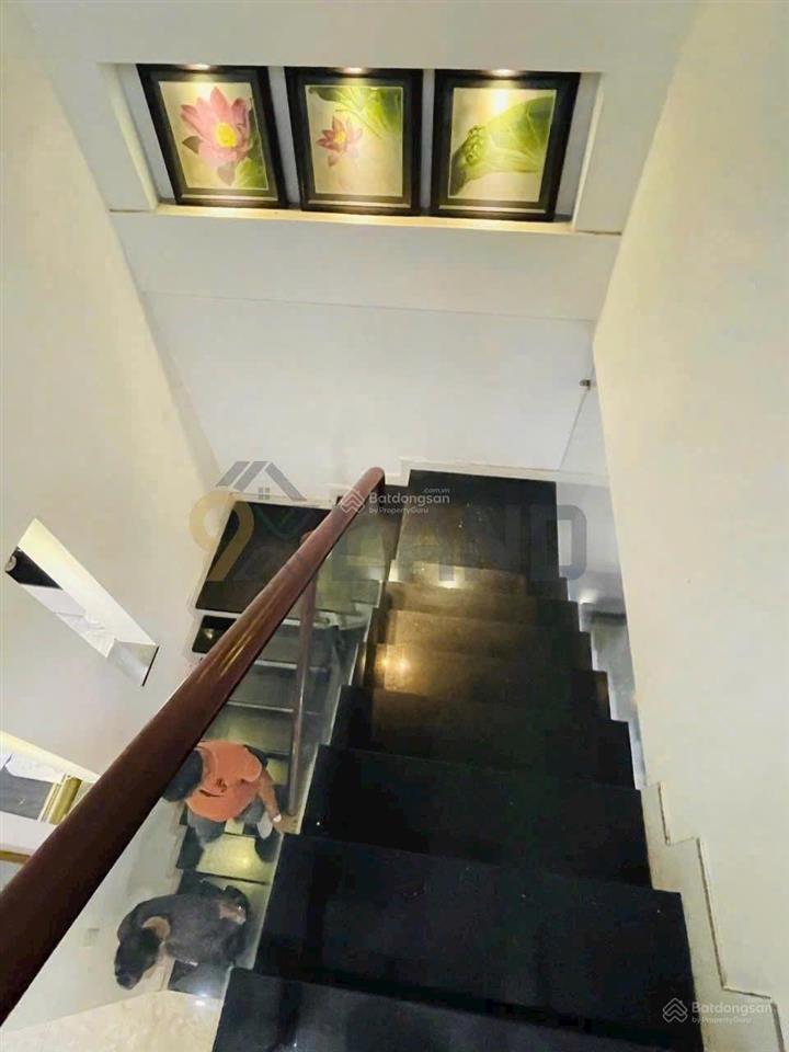 Bán nhà kiểu villa  1 trệt 1 lầu  gần chợ thủ đức  kế ga metro  129.1m2 ngang 8.5m x 15.4m