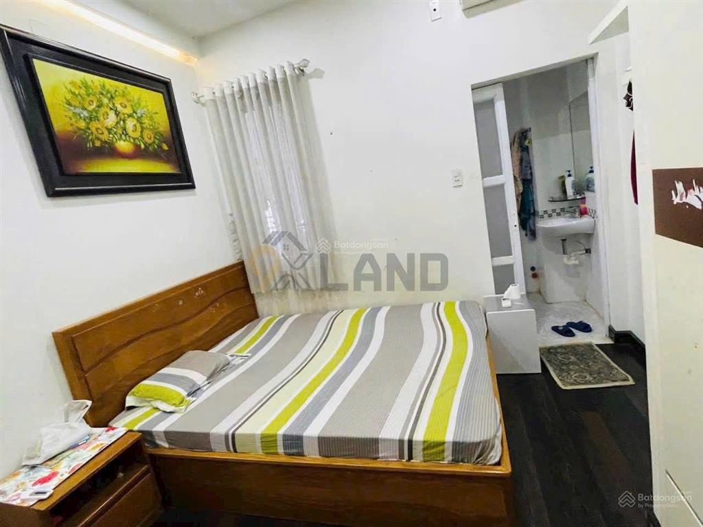 Bán nhà kiểu villa  1 trệt 1 lầu  gần chợ thủ đức  kế ga metro  129.1m2 ngang 8.5m x 15.4m