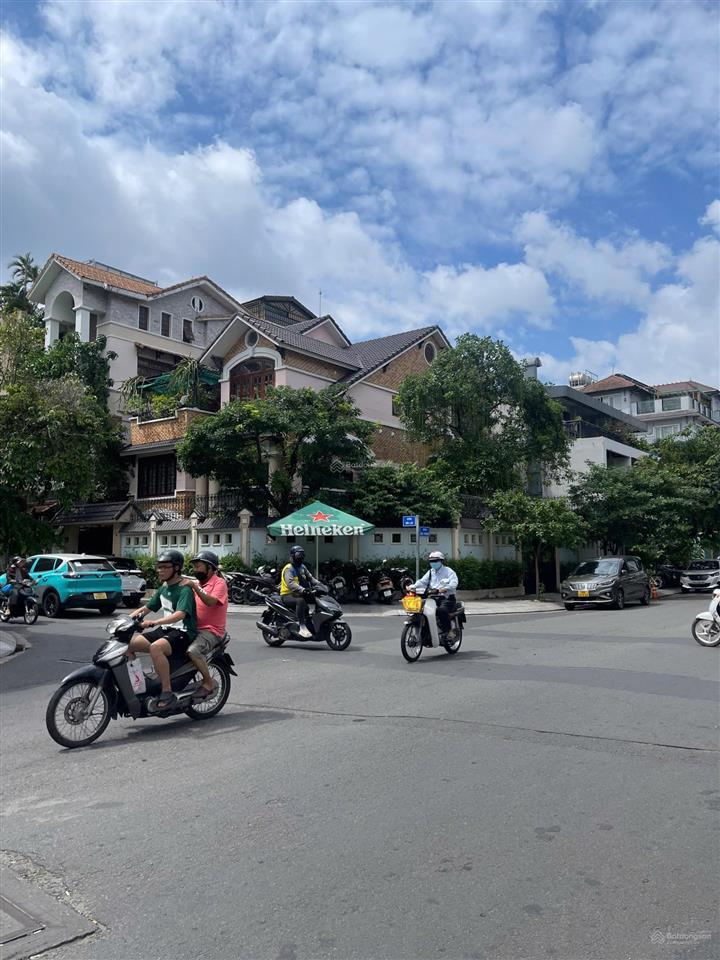 Mặt tiền đường nguyễn sơn (11x25m) đang cho thuê 128tr còn 3 năm giá 36 tỷ