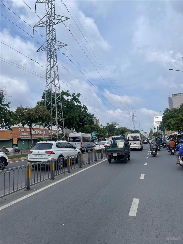 Bán nhà nguyễn tất thành (8,6 x18m) ctxd hầm 4 tầng cho thuê (120tr/tháng) giá 30 tỷ