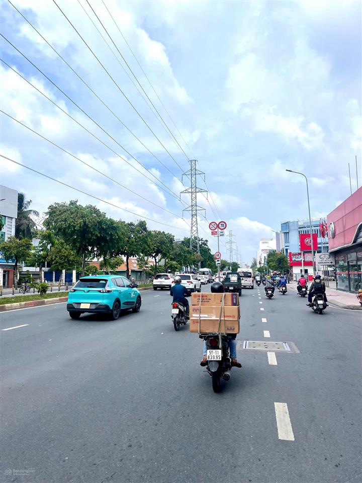 Mặt tiền lê quý đôn, quận 3 (16x22m), đang cho thuê 430tr/tháng, giá 85 tỷ