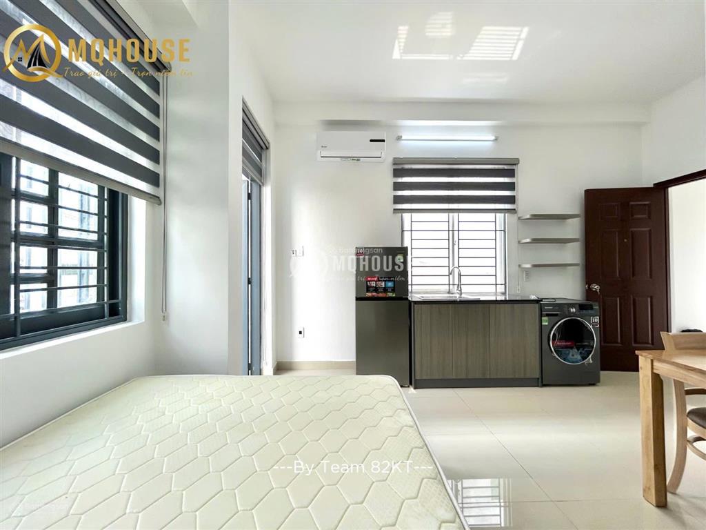 Căn hộ ban công thang máy 42m2 huỳnh văn bánh phú nhuận gần nguyễn văn trỗi trường sa quận 3 quận 1