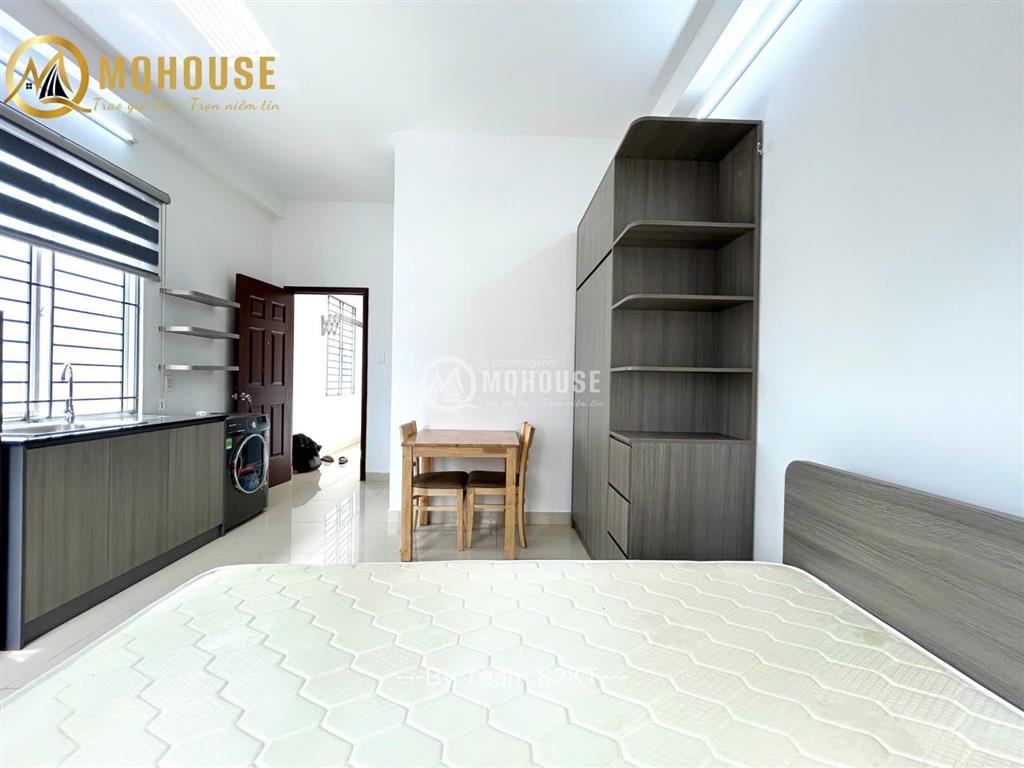 Căn hộ ban công thang máy 42m2 huỳnh văn bánh phú nhuận gần nguyễn văn trỗi trường sa quận 3 quận 1