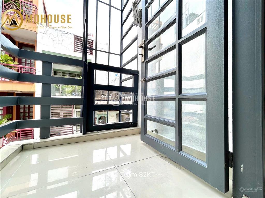 Căn hộ ban công thang máy 42m2 huỳnh văn bánh phú nhuận gần nguyễn văn trỗi trường sa quận 3 quận 1