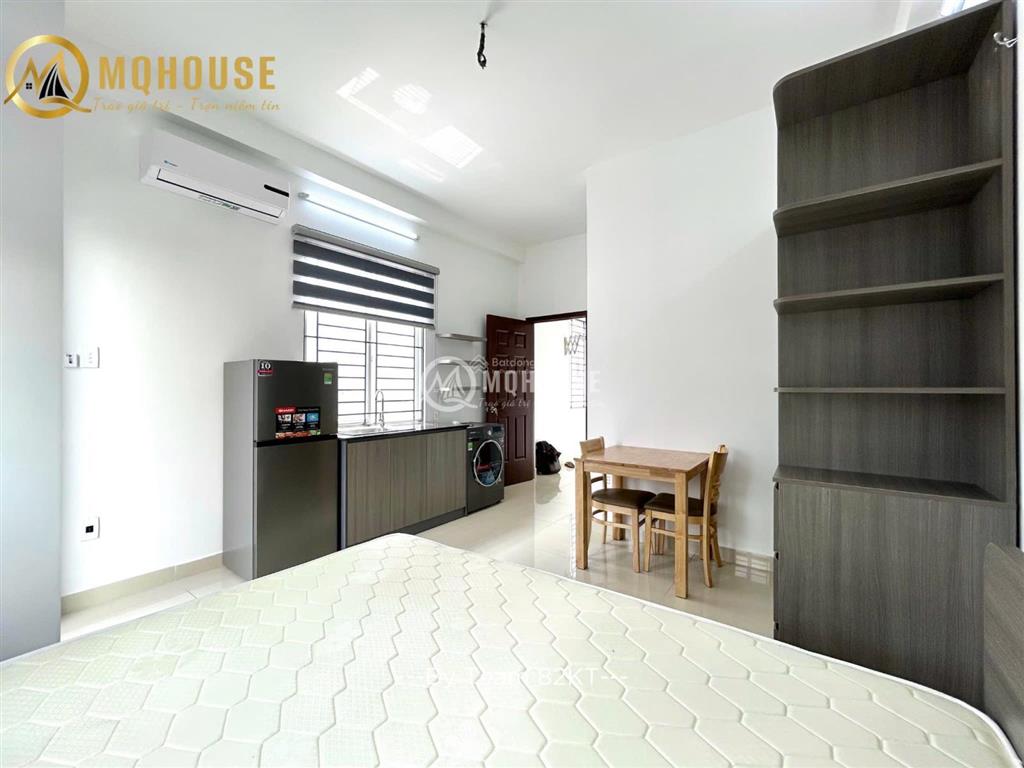 Căn hộ ban công thang máy 42m2 huỳnh văn bánh phú nhuận gần nguyễn văn trỗi trường sa quận 3 quận 1