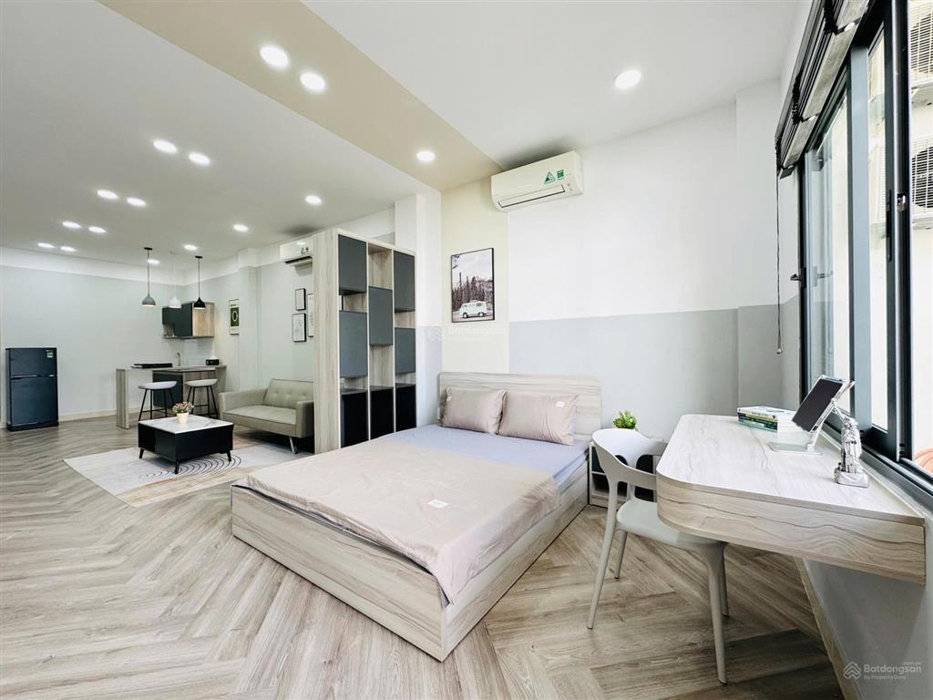 Căn hộ ban công tách bếp 50m2 bùi đình tuý bình thạnh gần hàng xanh nguyễn gia trí quận 1 quận 2