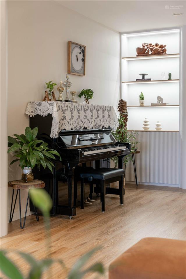 Tôi bán căn hộ tại hoàng thành pearl, 82m2 thiết kế 2 ngủ tầng trung view thoáng mát giá 7.6 tỷ