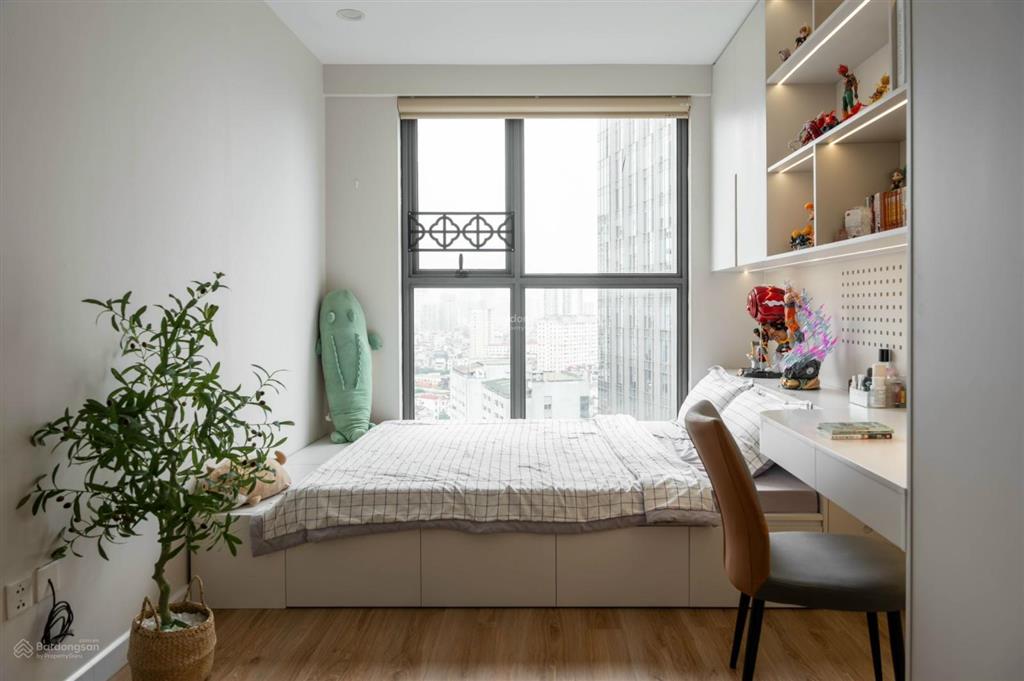 Tôi chủ nhà bán căn hộ handi resco, 100m2 thiết kế 3ngủ tầng trung ban công đông nam giá 9.8tỷ