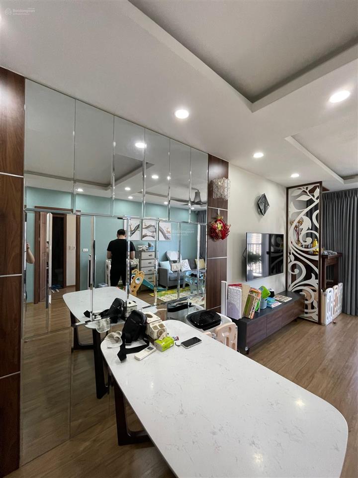 Bán gấp căn gold season 47 nguyễn tuân, 71m2 thiết kế 2 ngủ ban công đông nam mát mẻ giá 7.5tỷ