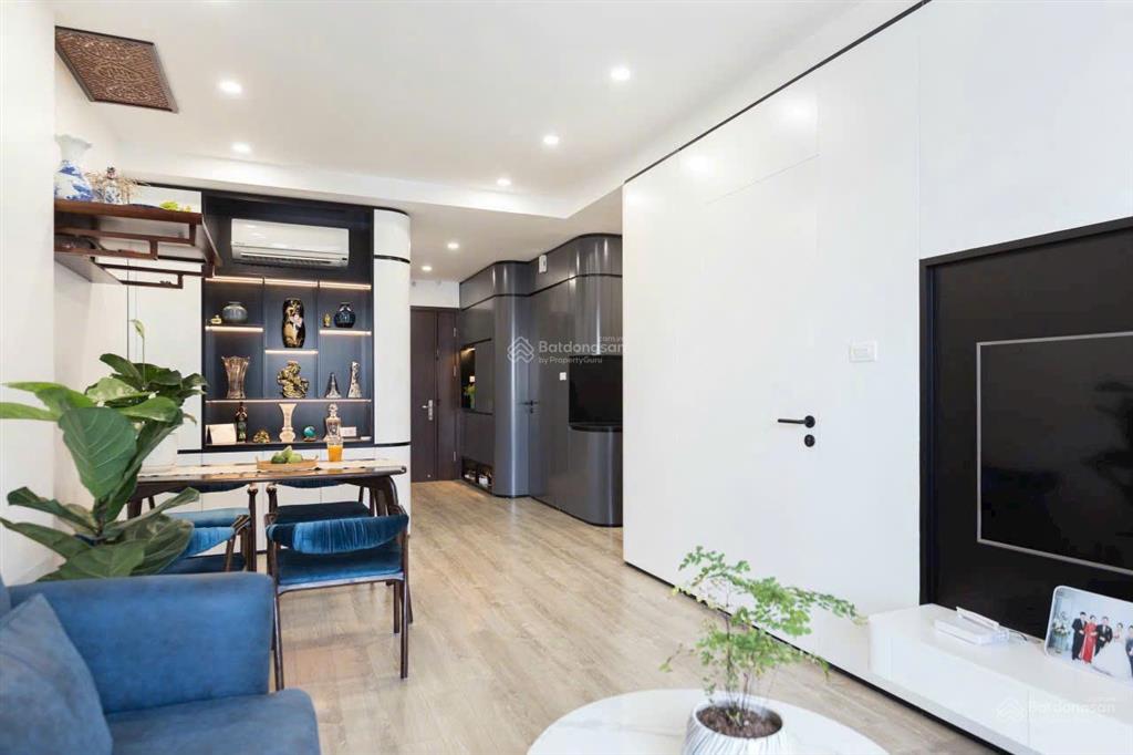 Mình bán căn việt đức complex, 73m2 thiết kế 2ngủ, full nội thất mới bc đông nam giá 5.8tỷ