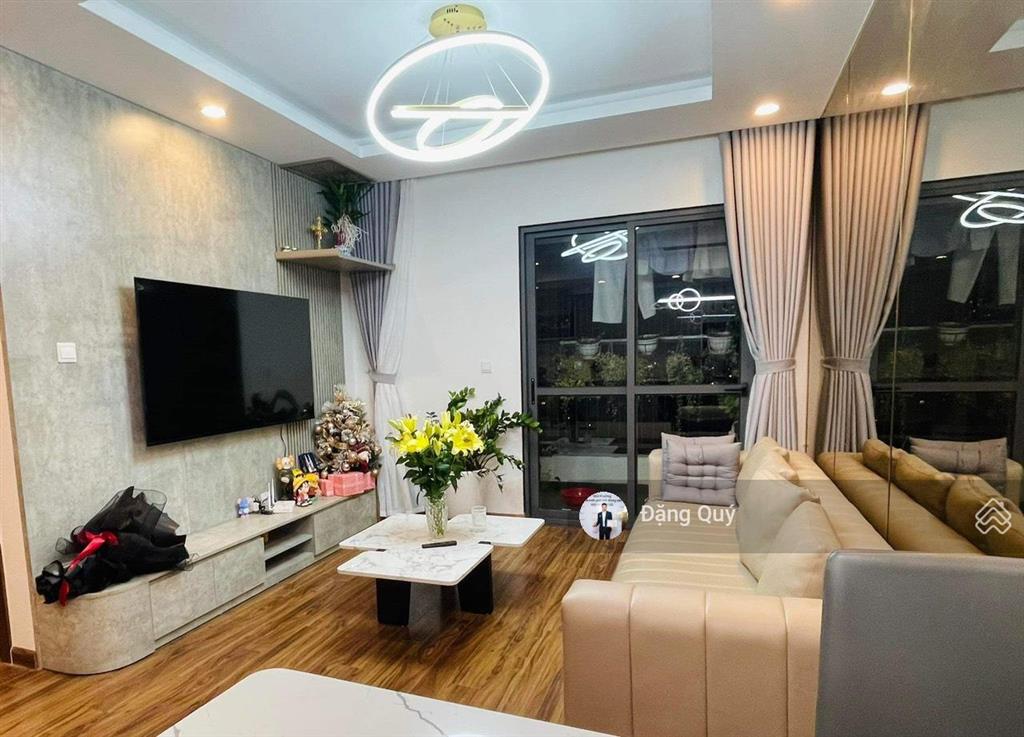 Tôi bán căn golden palm, 83m2 thiết kế 2pn, tầng trung, bc đông nam nội thất nhập khẩu giá 8 tỷ