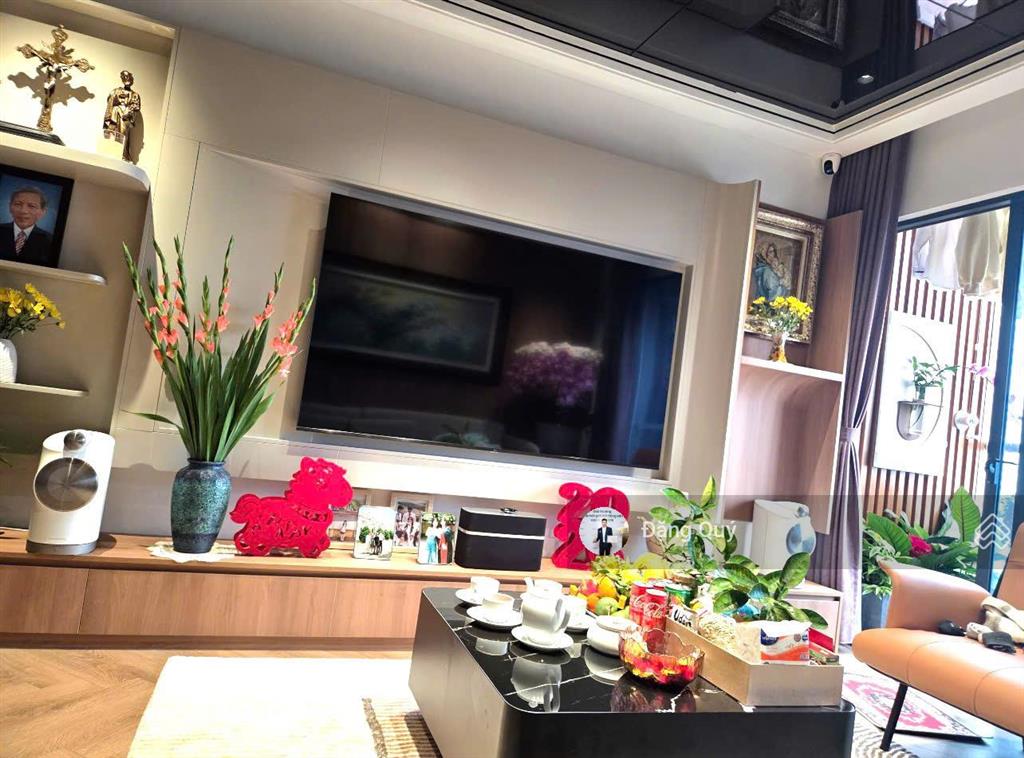 Chính chủ bán căn hộ vinhomes metrolpolis,79m2 thiết kế 2 ngủ tầng trung full nội thất đẹp giá 15tỷ