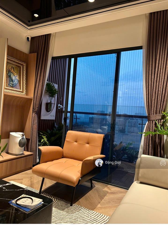 Chính chủ bán căn hộ vinhomes metrolpolis,79m2 thiết kế 2 ngủ tầng trung full nội thất đẹp giá 15tỷ