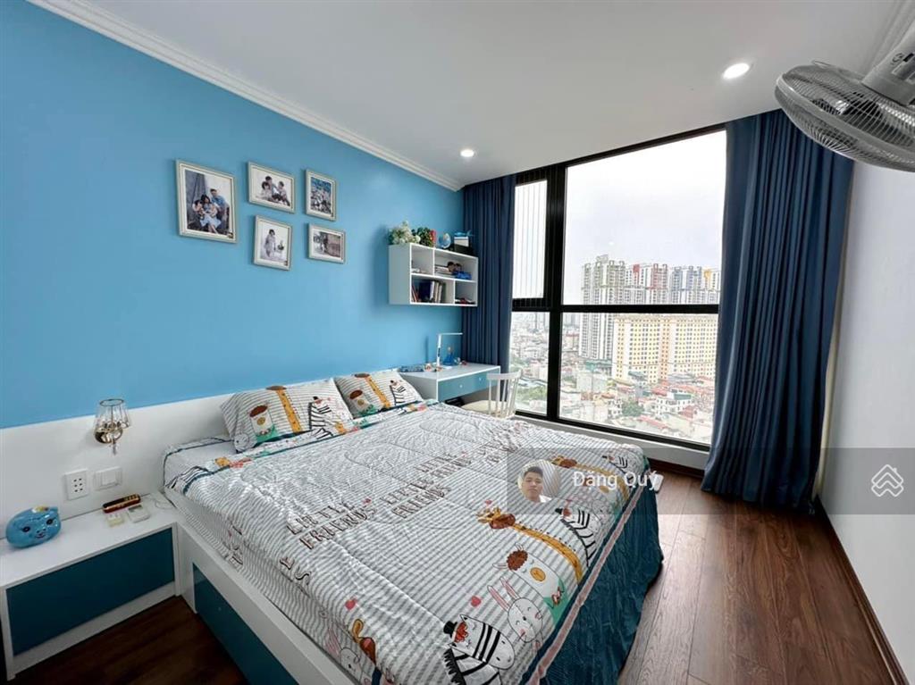 Bán căn hộ 112m2 stellar garden, thiết kế 3pn, tầng đẹp, ban công đông nam full nội thất giá 9.3tỷ