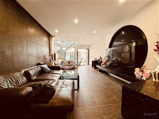 Bán nhà nguyễn thị nghĩa, trung tâm đà lạt 4 tầng, nhà mới hoàn thiện full nội thất xịn, sổ riêng