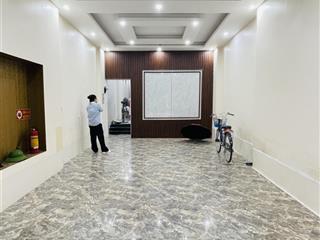 Cho thuê nhà tầng 12 văn phú 90m2, phù hợp làm văn phòng, kd