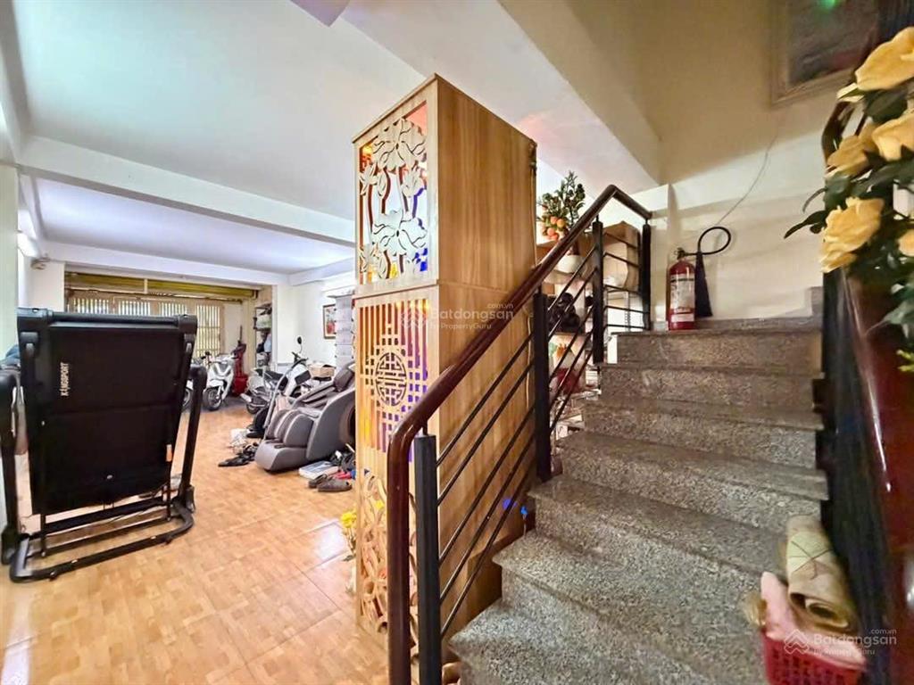 Bán nhà hẻm vip 8m đối diện vincom nguyễn xí, p26, bình thạnh 4x18m cn 68m2 nhà 3 lầu giá 8,8 tỷ tl