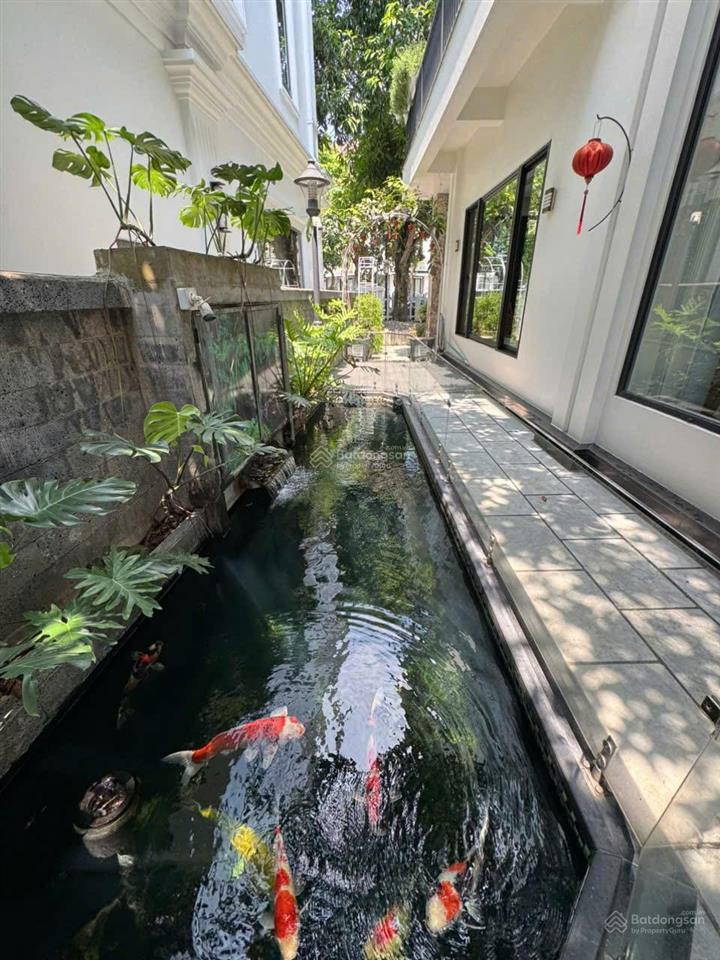 Cho thuê gấp bt đơn lập 420m2 vinhomes riverside, 5pn có thang máy