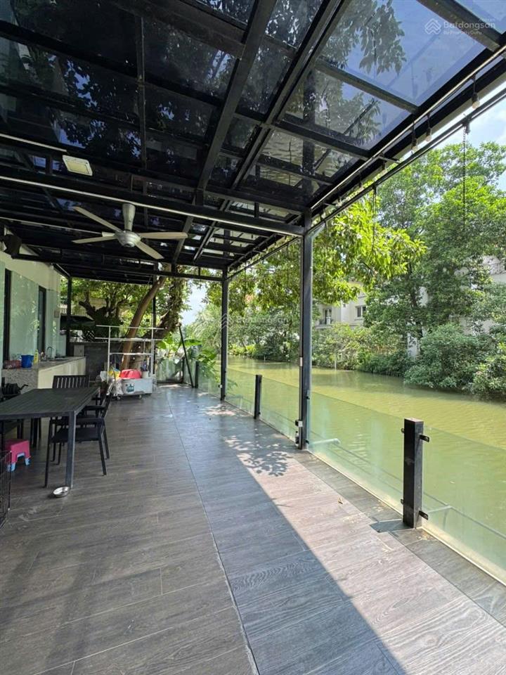 Cho thuê gấp bt đơn lập 420m2 vinhomes riverside, 5pn có thang máy