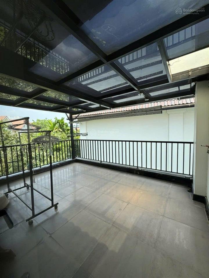 Cho thuê gấp bt đơn lập 420m2 vinhomes riverside, 5pn có thang máy
