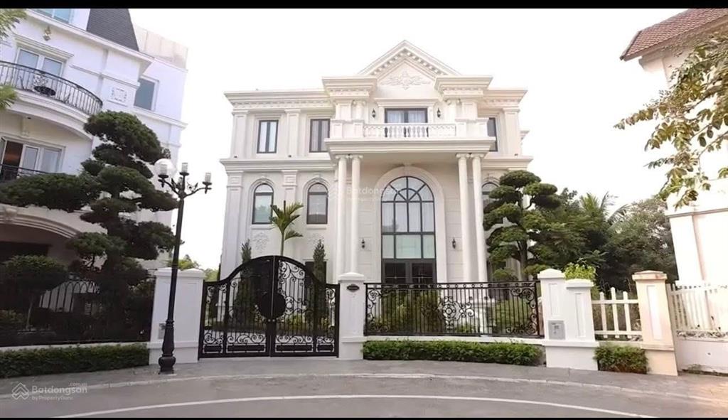 Cho thuê gấp bt đơn lập 480m2 vinhomes riverside 5pn, đầy đủ nội thất, nhà mới