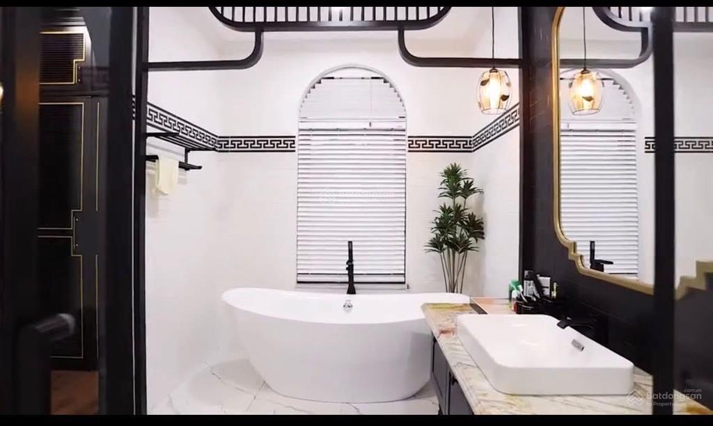 Cho thuê gấp bt đơn lập 480m2 vinhomes riverside 5pn, đầy đủ nội thất, nhà mới