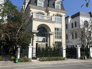 Bán nhanh bt đơn lập 350m giá 100 tỷ do kẹt tiền. khu vinhomes harmony, đường 40m nội khu yên tĩnh