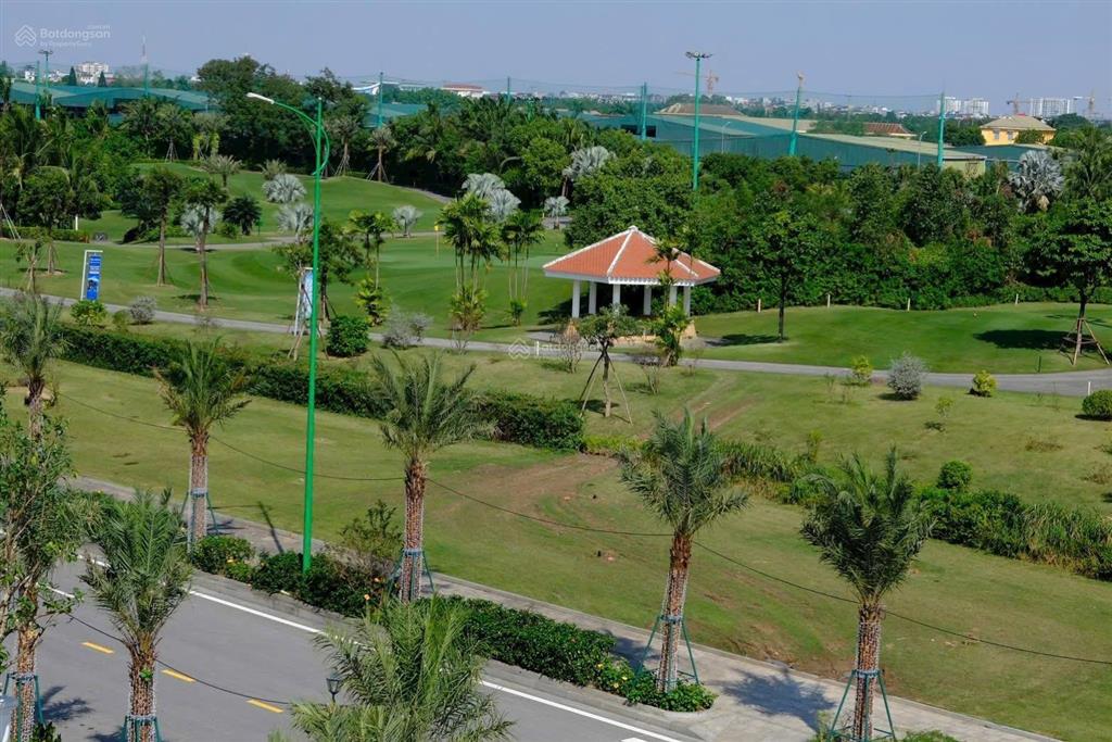Bán lại suất ngoại giao bt đơn lập 221m, xây 500m sàn, view vườn hoa, him lam long biên
