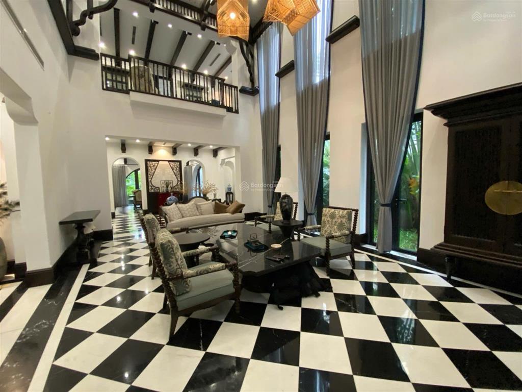 Cho thuê gấp bt hoa phượng 400m2, indochine giá 55tr/tháng, có sông và hầm, gần almaz và trường bis