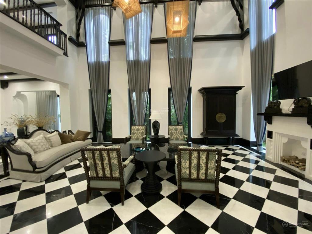Cho thuê gấp bt hoa phượng 400m2, indochine giá 55tr/tháng, có sông và hầm, gần almaz và trường bis