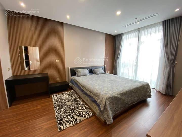 Cho thuê căn hộ 65m2  2pn2vs đã ghép thông hoàn thiện đẹp chỉnh chu giá 15 triệu.  0944 401 ***