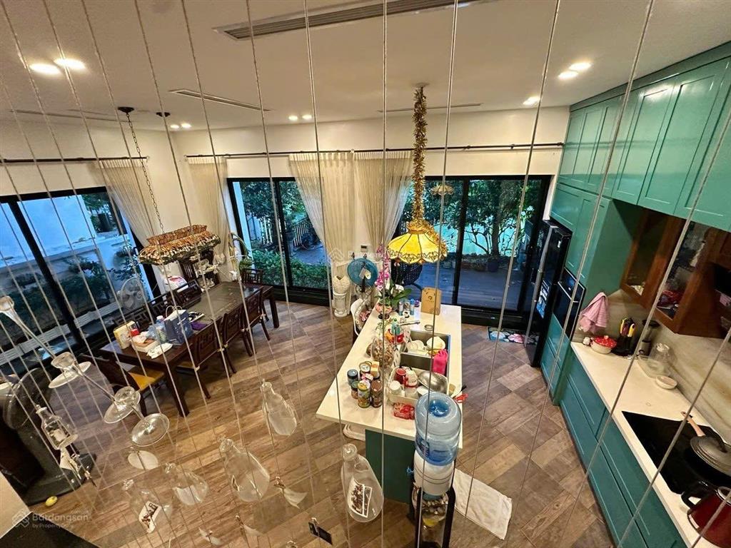 Chính chủ cho thuê bt hoa lan vinhomes riverside 300m2, đủ nội thất, giá 42 triệu.  0944 401 ***