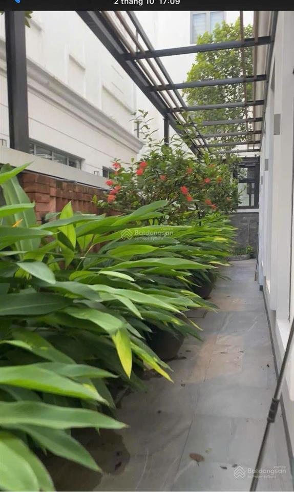 Cho thuê biệt thự song lập vinhomes riverside long biên 200m 4pn có thang máy giá 35tr