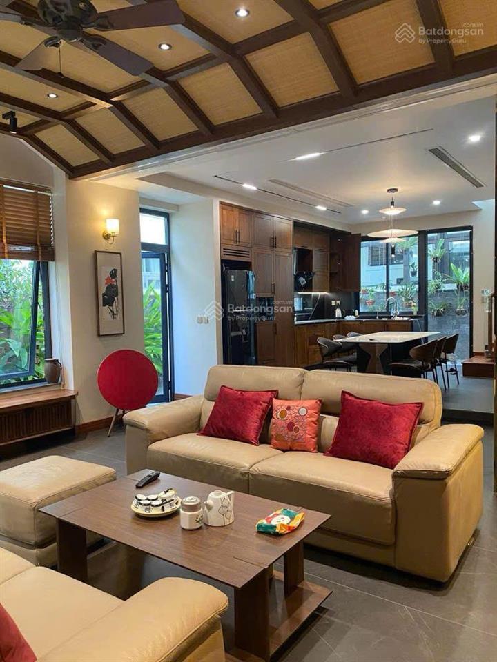 Cho thuê biệt thự song lập vinhomes riverside long biên 200m 4pn có thang máy giá 35tr