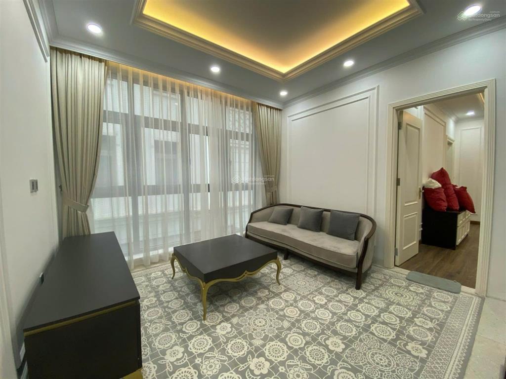 Cho thuê bt 250m2 có thang máy giá 45tr/ tháng vinhomes riverside, có thang máy.  0944 401 ***
