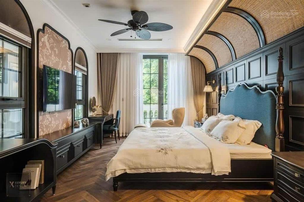 Cho thuê biệt thự đơn lập 400m2, 60tr/tháng view sông full đồ, đẳng cấp tại vinhomes riverside