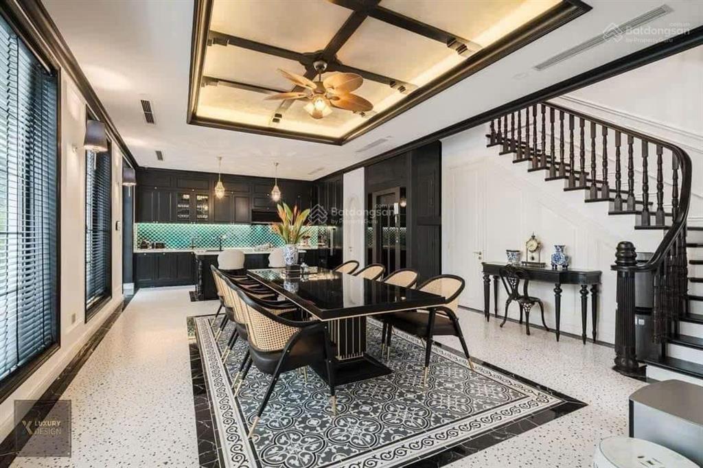Cho thuê biệt thự đơn lập 400m2, 60tr/tháng view sông full đồ, đẳng cấp tại vinhomes riverside