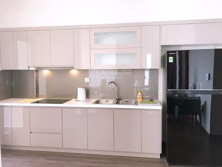 Cho thuê căn góc 3pn vinhomes symphony giá 25 triệu. nhà mới đủ nội thất.  0944 401 ***