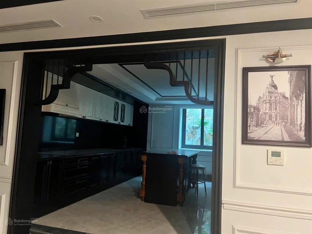 Cho thuê bt đơn lập 600m2 bằng lăng, đủ nội thất. có thang máy, giá 100tr/tháng  0944 401 ***