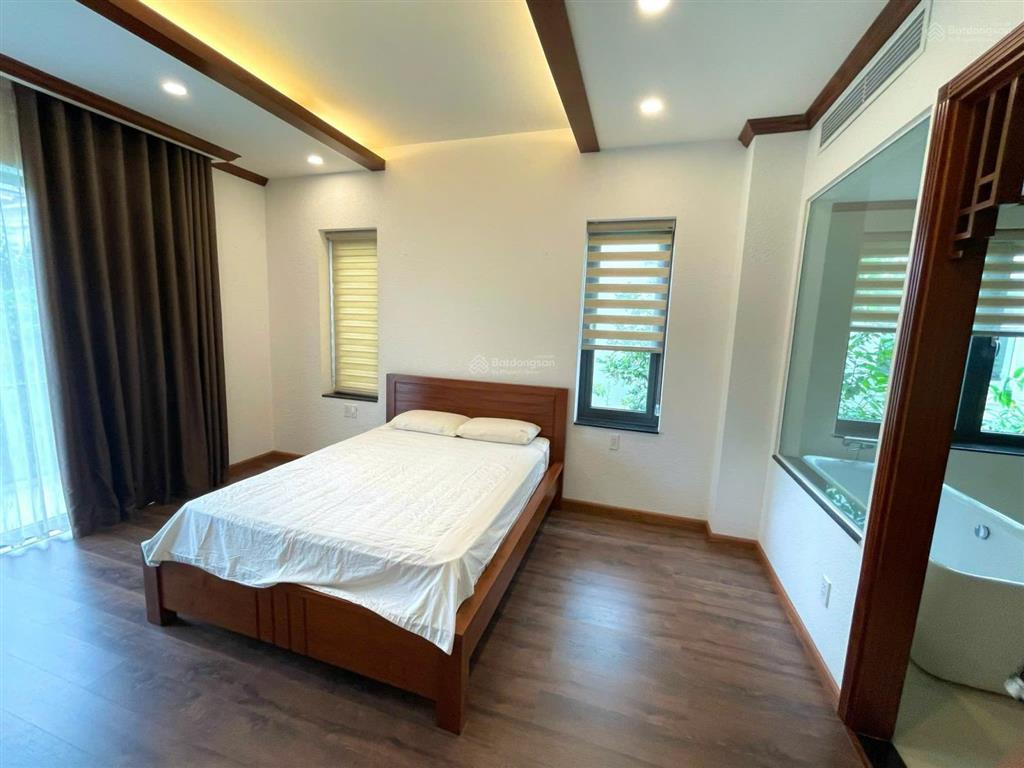 Cho thuê bt đơn lập 300m2 hoa phượng vinhomes riverside, giá 50tr có thương lượng.  0944 401 ***
