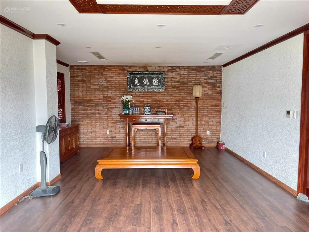Cho thuê bt đơn lập 300m2 hoa phượng vinhomes riverside, giá 50tr có thương lượng.  0944 401 ***