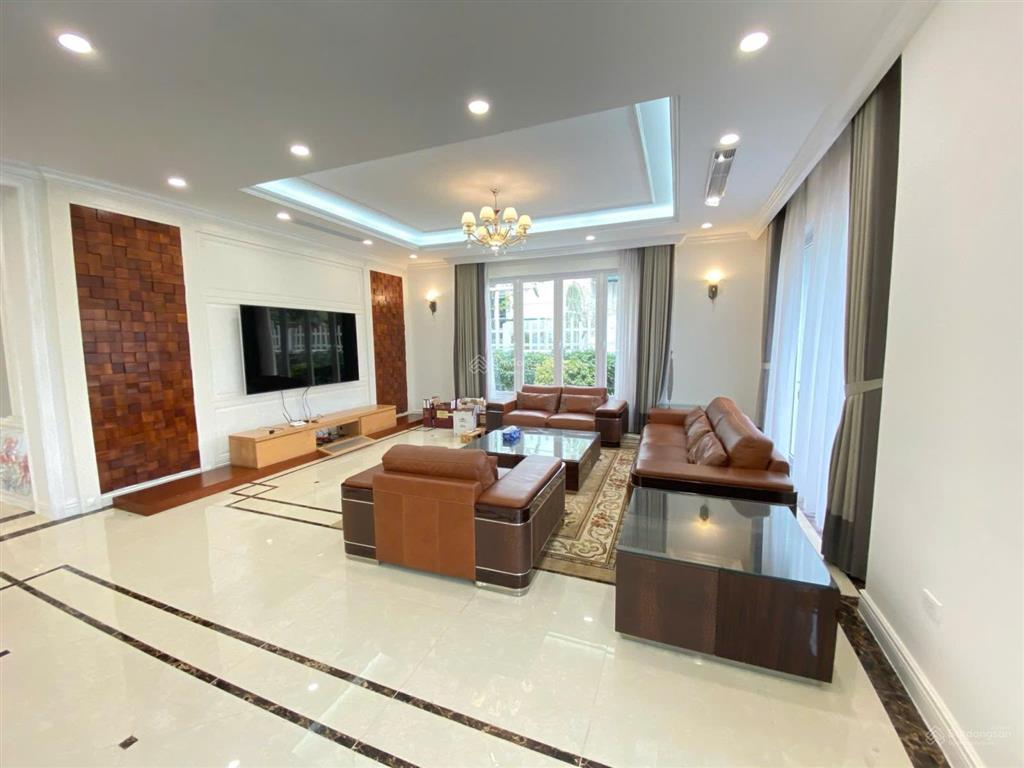Cho thuê bt bằng lăng 550m2 vinhomes riverside, giá 80tr/tháng nhà mới hoàn thiện.  0944 401 ***
